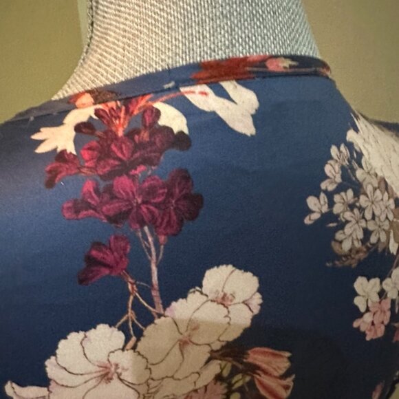 Luna Wrap Dress - Picture 5 of 6